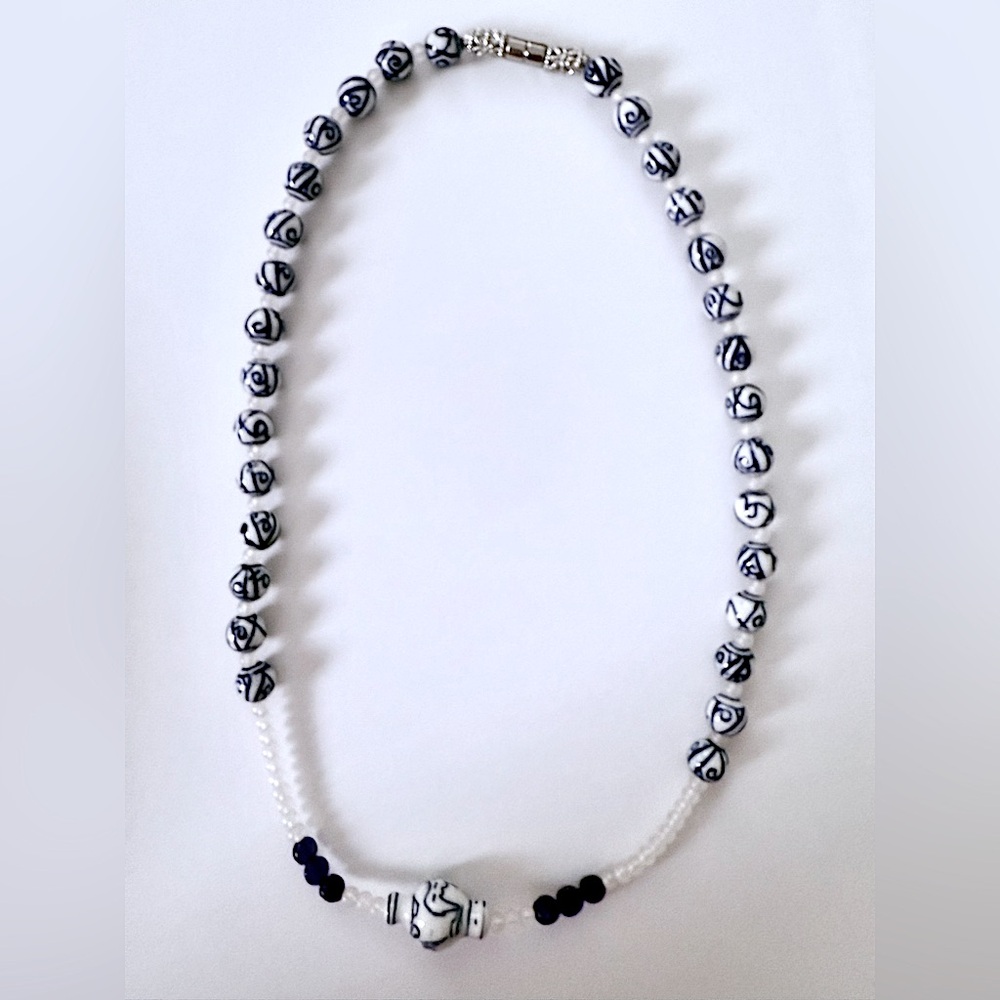 Handmade Necklace
Blue Willow
Repurposed vintage beads